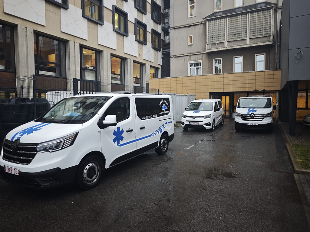 En de bonnes mains chez: Ambulance Transports Services